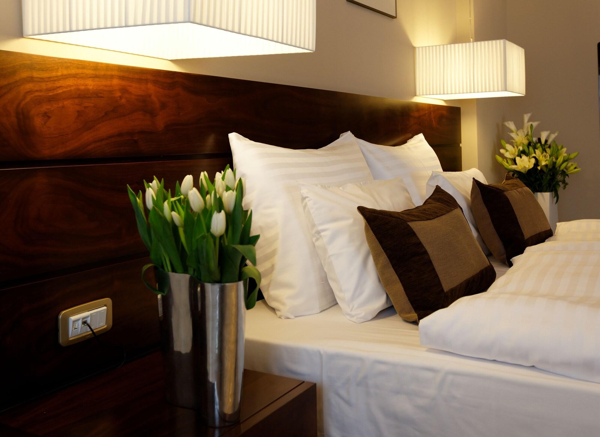 Capital Plaza Hotel Bukarest Kültér fotó