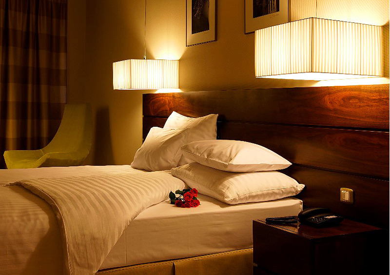 Capital Plaza Hotel Bukarest Szoba fotó