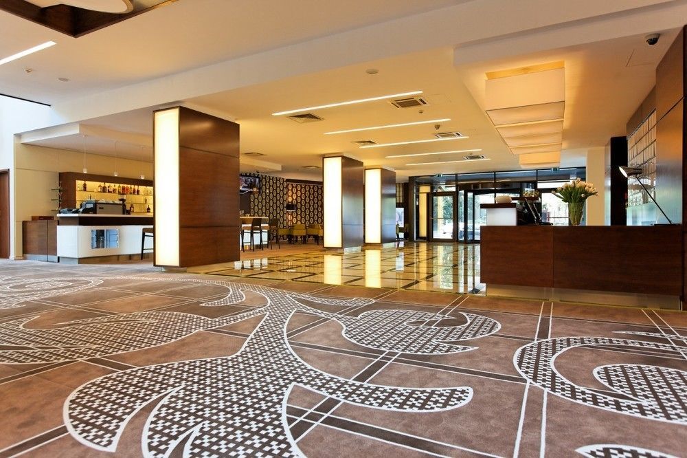 Capital Plaza Hotel Bukarest Beltér fotó