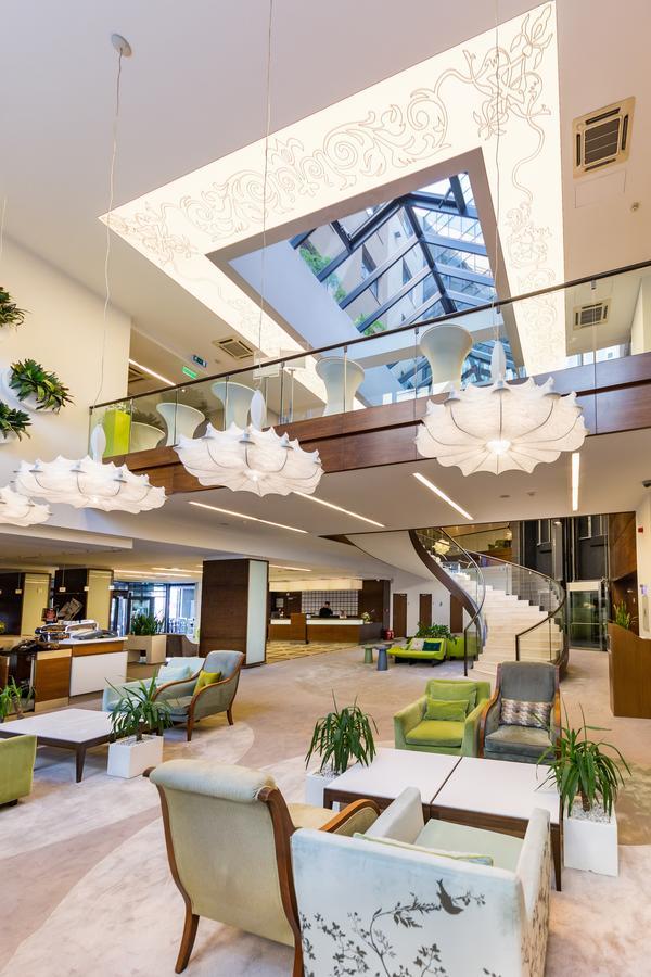 Capital Plaza Hotel Bukarest Kültér fotó