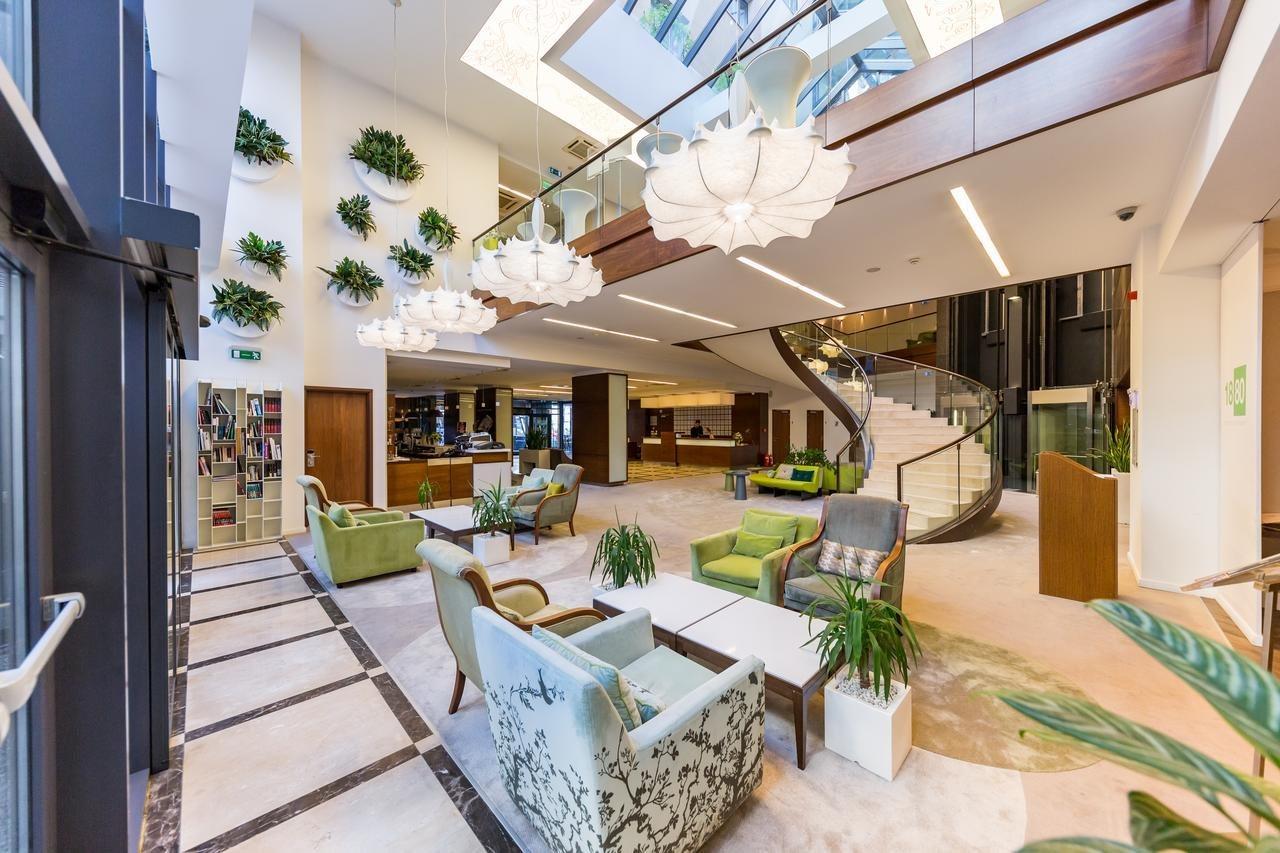 Capital Plaza Hotel Bukarest Kültér fotó